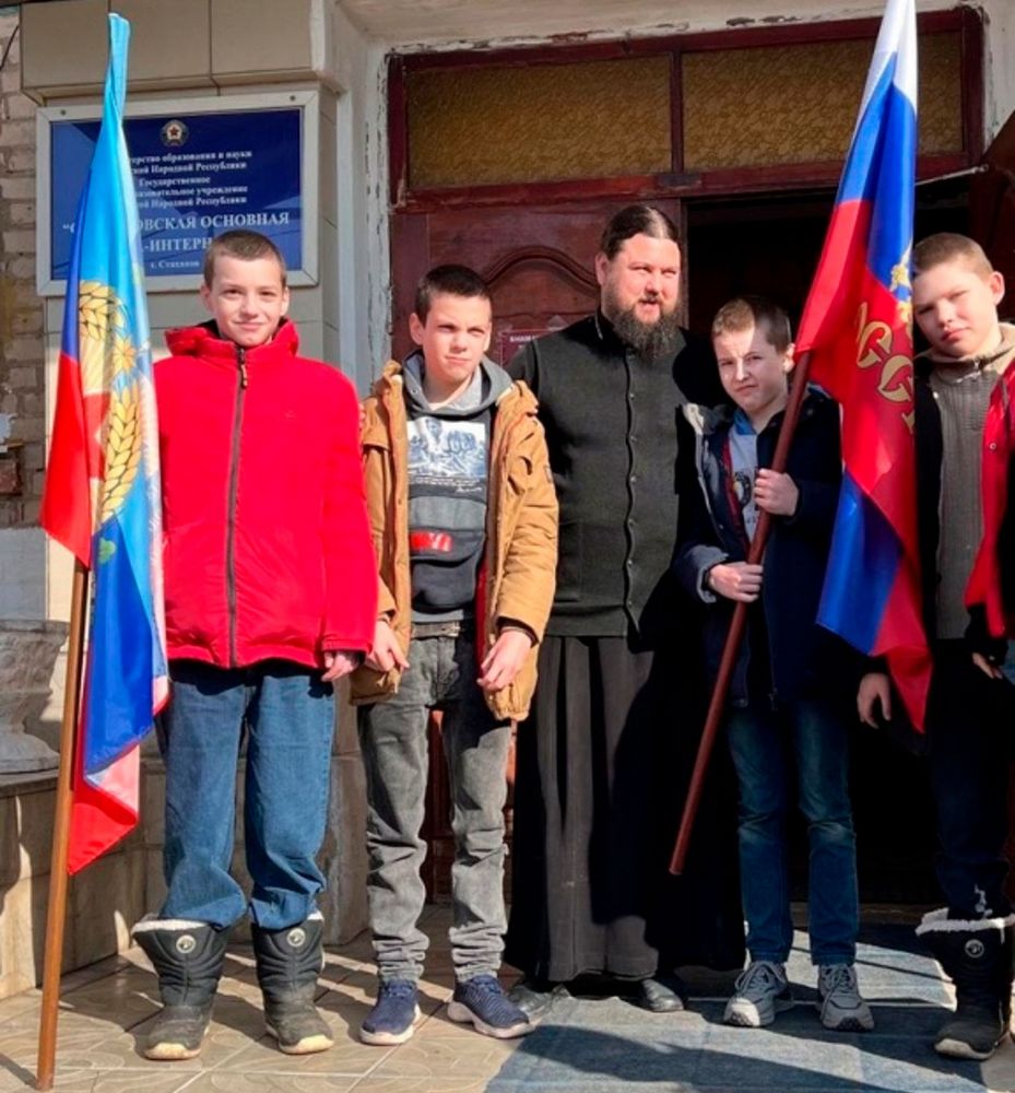 Гуманитарная поездка в детский дом рядом с Артёмовском